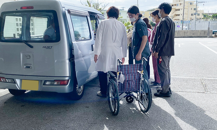 14:30 転院患者の送迎見送り