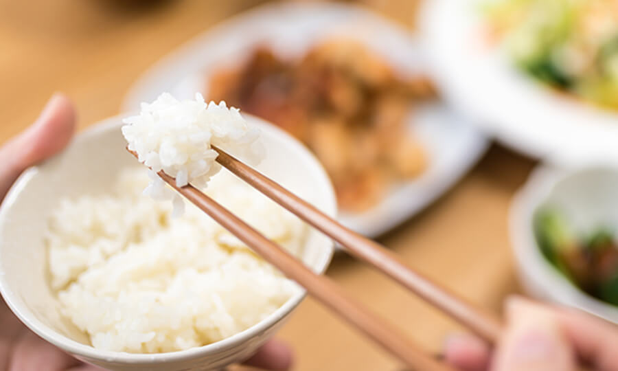 12:00〜13:00 昼食、昼休憩
